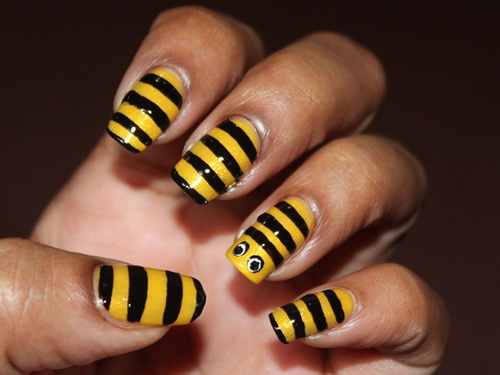 Bumblebee Nail art design