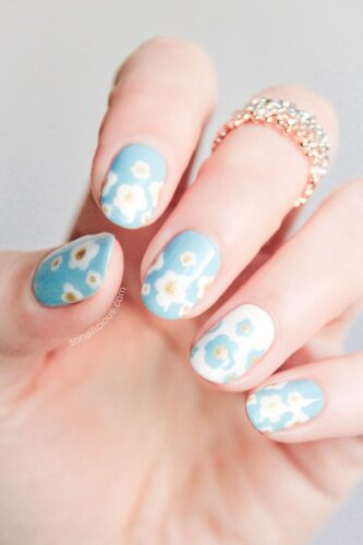 Easy flower nail art