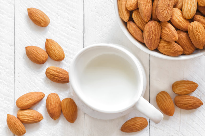Almond and Milk Mask for oily skin