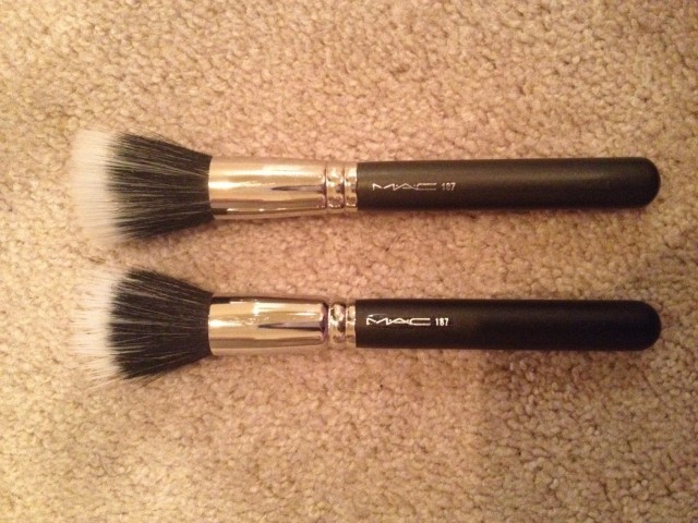 MAC 187 Duo Fiber Brush