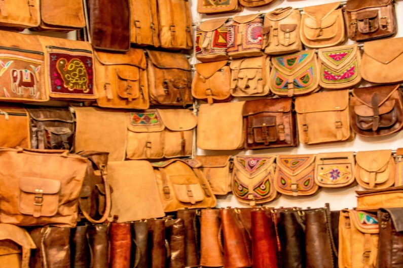 leather_bags_at_bapu_bazar