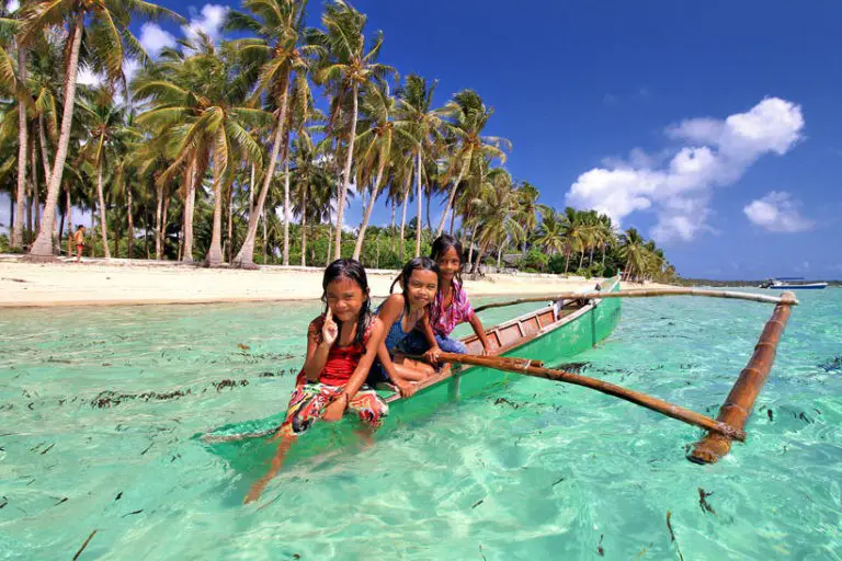 5 Reasons To Must Visit the Philippines In 2020
