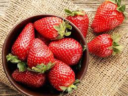 17 Benefits of Strawberry- Health, Hair and Skin