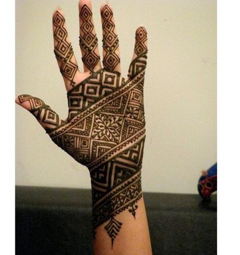 mehendi design for front hand simple