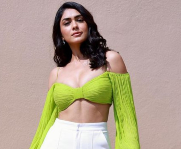 Related Article- Mama June Weight Loss Strategy from Size 24 to Size 4 Rebel Wilson Weight Loss Journey, Diet, Workout Plan Of 2020 Skin and Hair Care Routine of Kiara Advani Kareena Kapoor Khan Beauty, Workout Lifestyle Secret Revealed