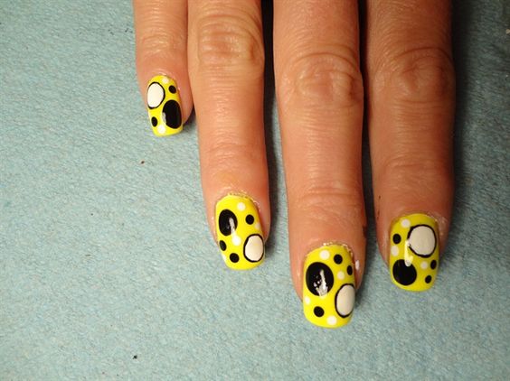 Polka Dot Yellow Nails